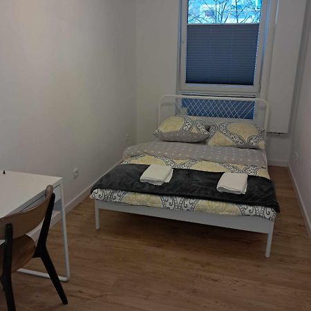 Apartament Julia 1-4 Os Starowapiennikowa 42A Z Balkonem Ze Sniadaniem Kontynentalnym Келце Екстериор снимка