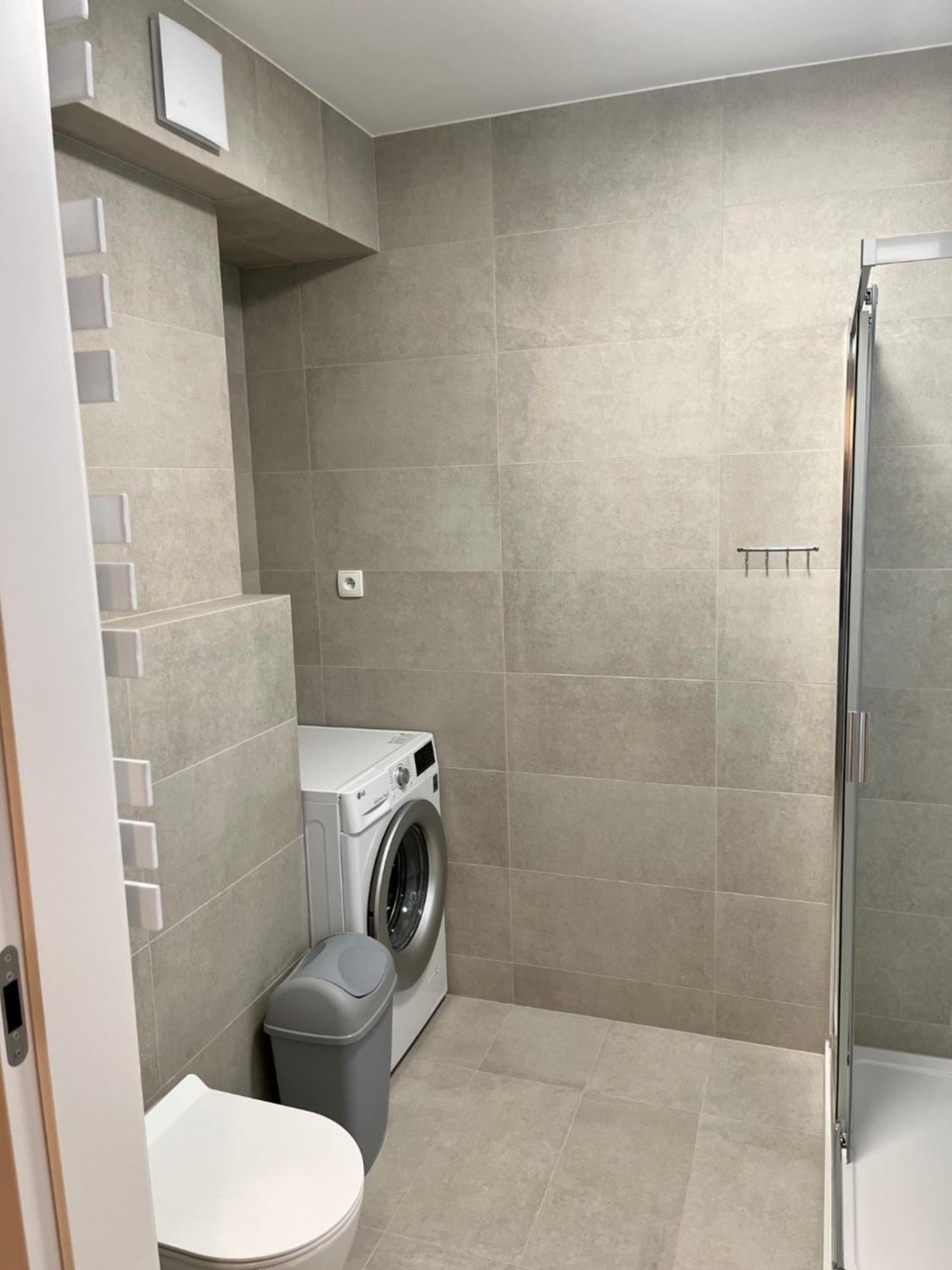 Apartament Julia 1-4 Os Starowapiennikowa 42A Z Balkonem Ze Sniadaniem Kontynentalnym Келце Екстериор снимка