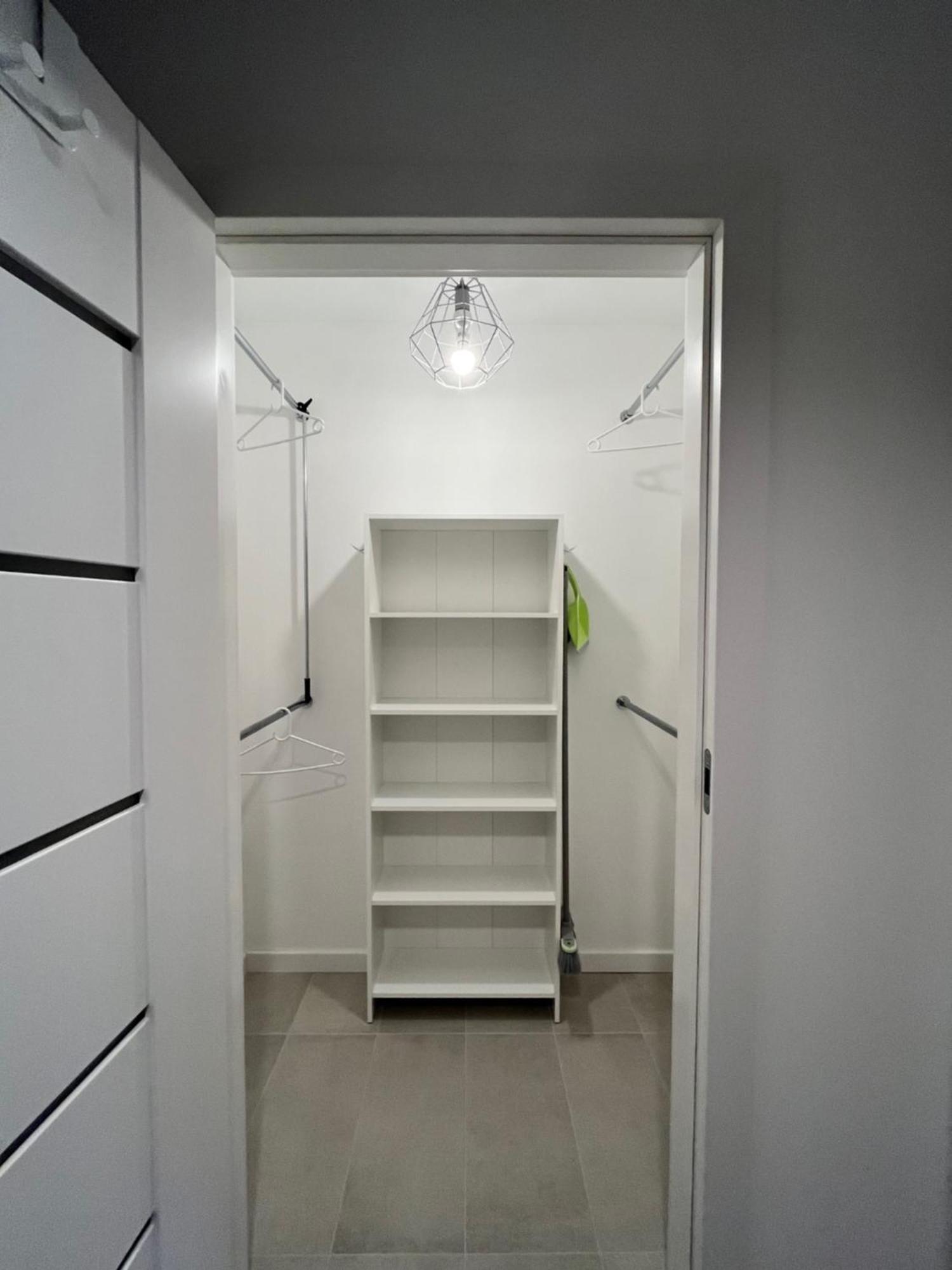 Apartament Julia 1-4 Os Starowapiennikowa 42A Z Balkonem Ze Sniadaniem Kontynentalnym Келце Екстериор снимка