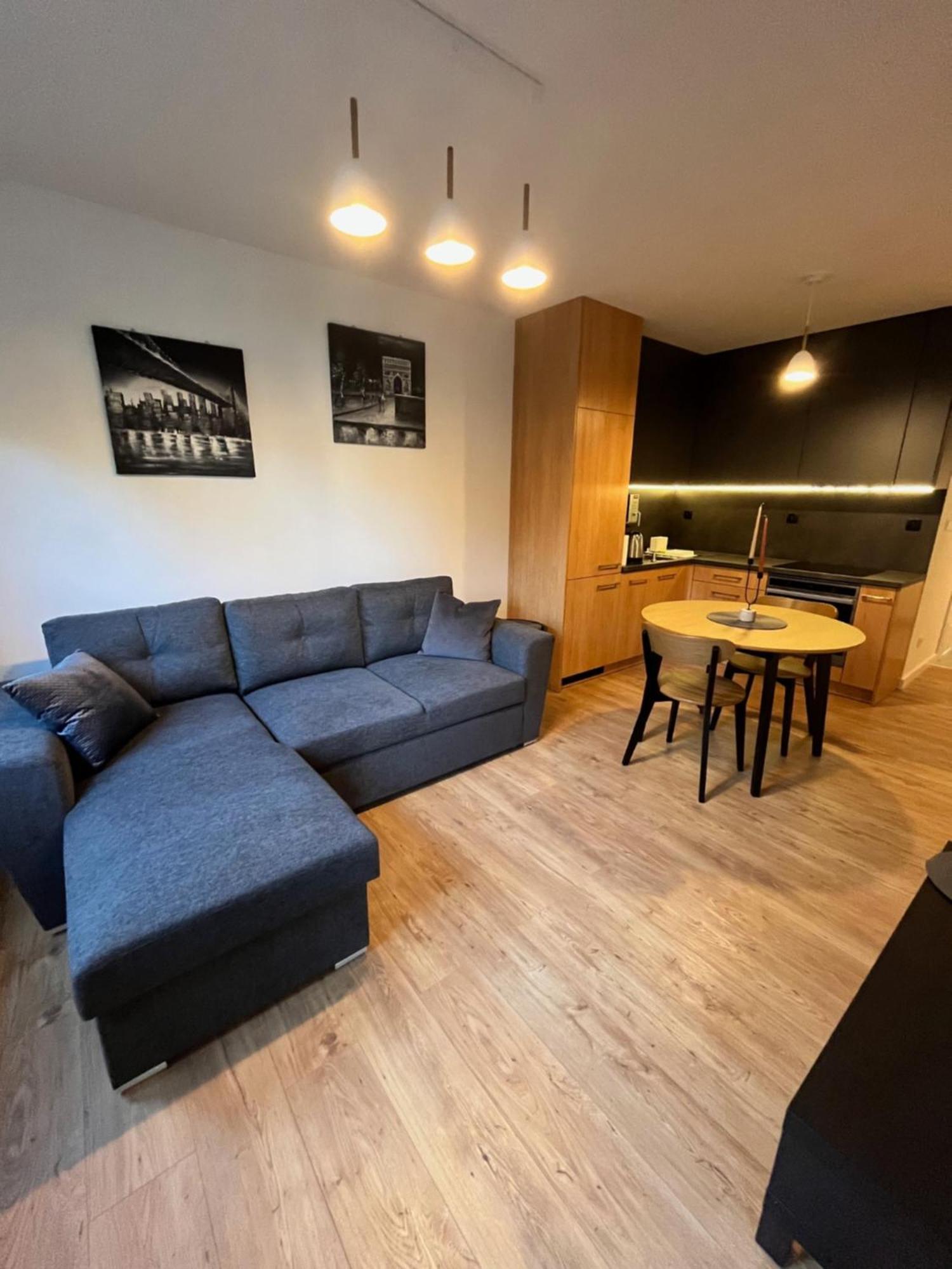 Apartament Julia 1-4 Os Starowapiennikowa 42A Z Balkonem Ze Sniadaniem Kontynentalnym Келце Екстериор снимка