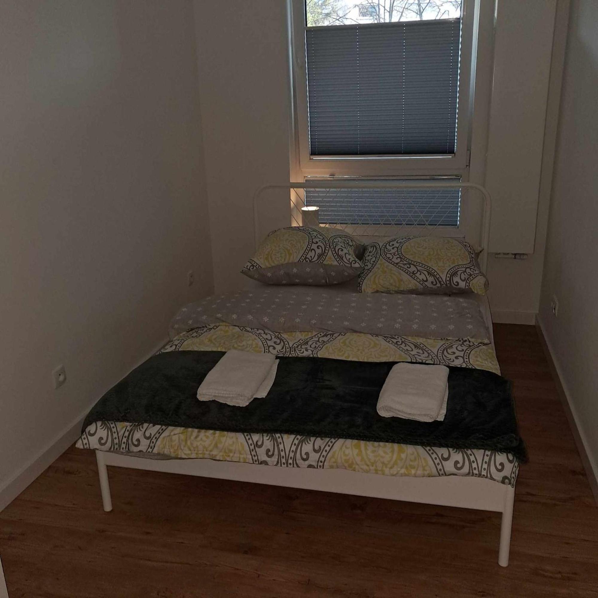 Apartament Julia 1-4 Os Starowapiennikowa 42A Z Balkonem Ze Sniadaniem Kontynentalnym Келце Екстериор снимка